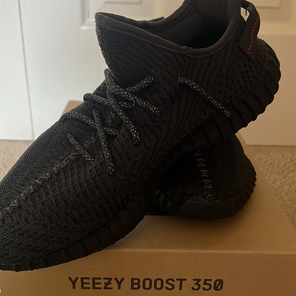 YEEZY BOOST 350 - Picture 4 of 6
